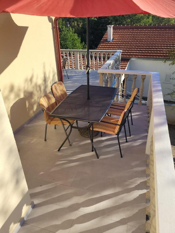 סלינה Mala Vila מראה חיצוני תמונה